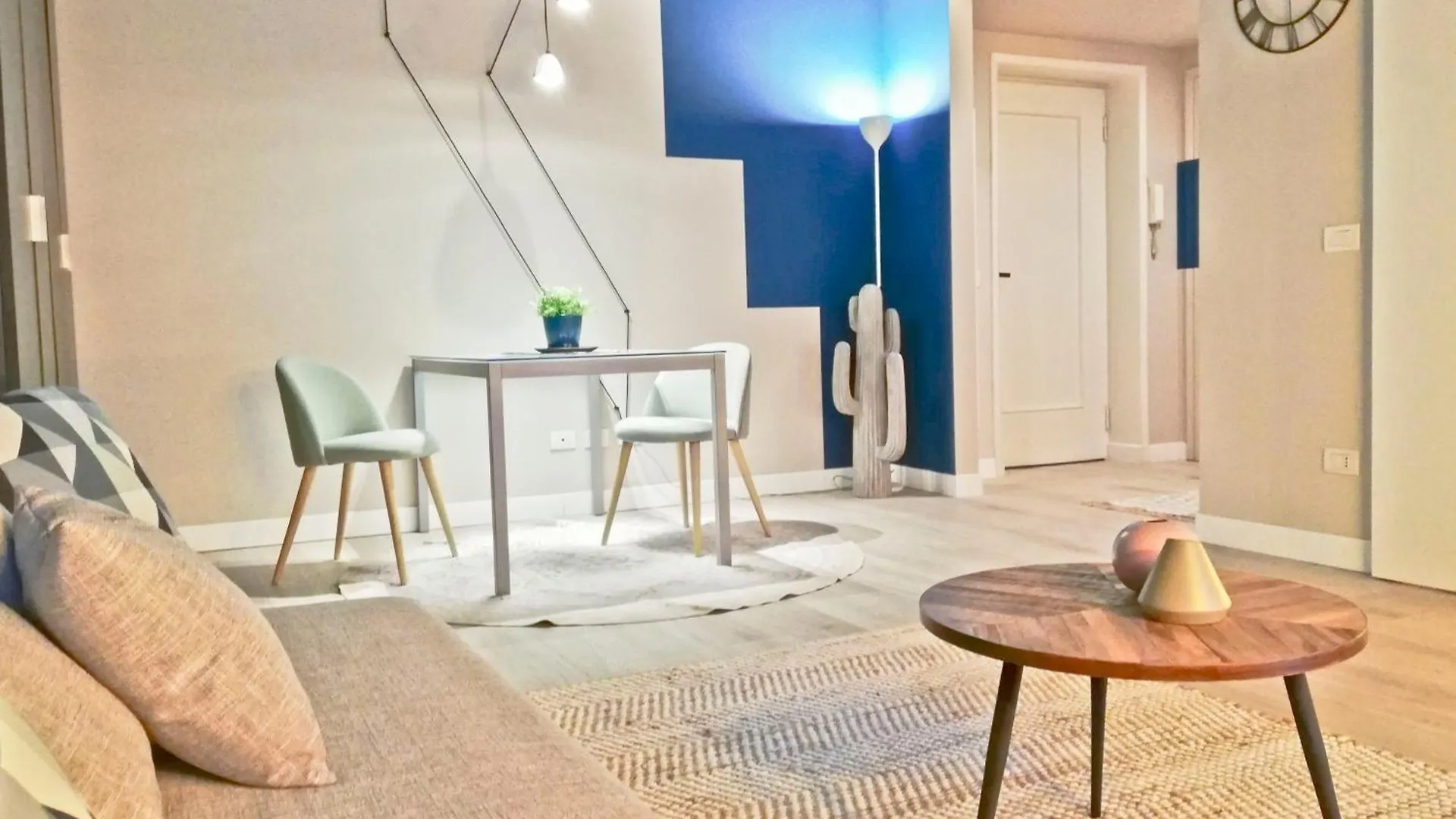 Apartment Sant'Orsola 5 - Modern Duomo Suite Milan Italy
